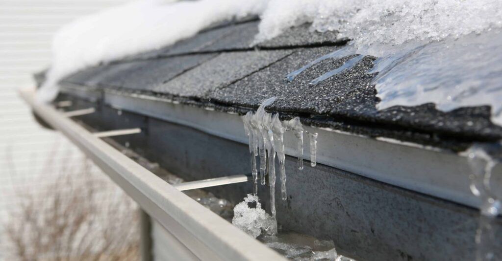 winter-roofing-image-scaled