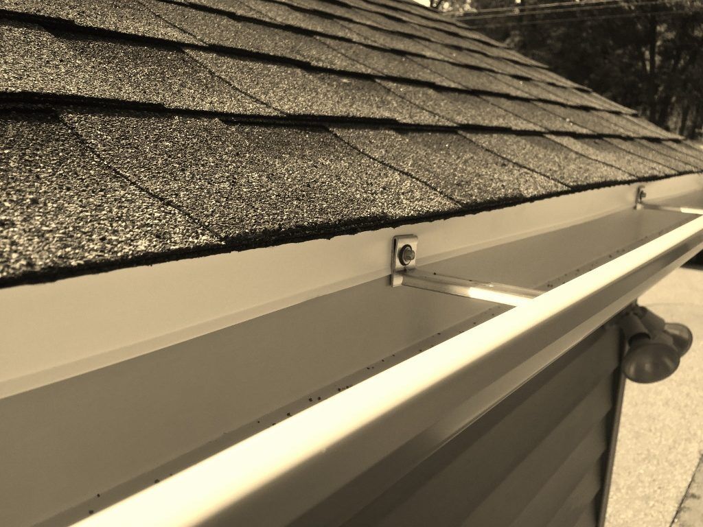 seamless gutters image